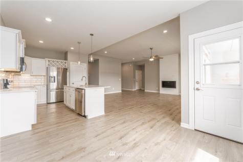 482 Sunny Brooke Lane Chelan WA 98816