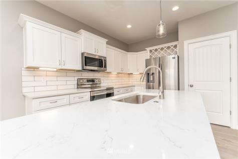 482 Sunny Brooke Lane Chelan WA 98816