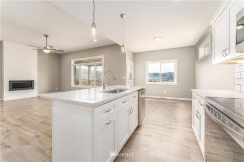 482 Sunny Brooke Lane Chelan WA 98816