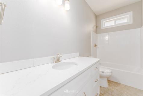 482 Sunny Brooke Lane Chelan WA 98816