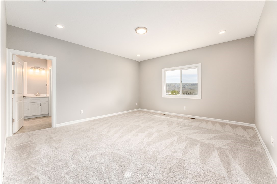 482 Sunny Brooke Lane Chelan WA 98816