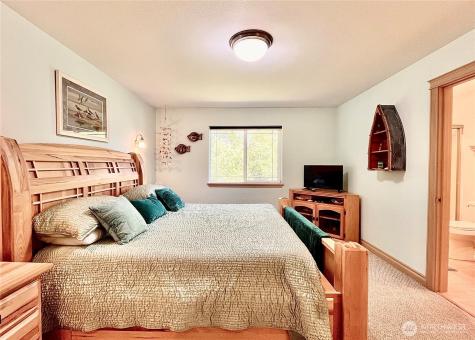 137 N Razor Clam Drive SW Ocean Shores WA 98569