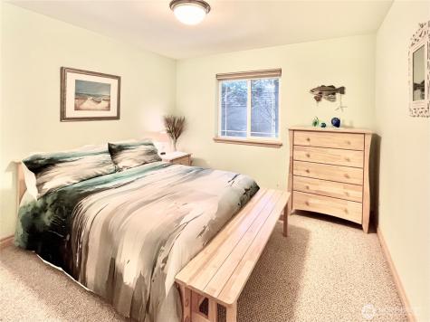 137 N Razor Clam Drive SW Ocean Shores WA 98569