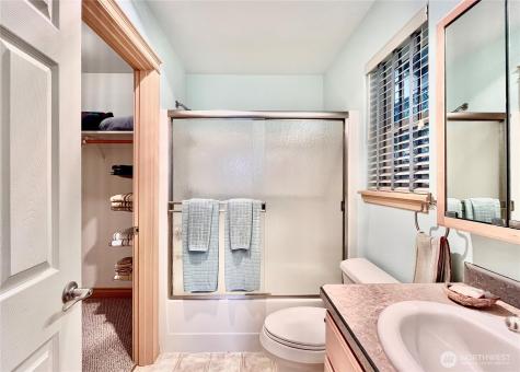 137 N Razor Clam Drive SW Ocean Shores WA 98569