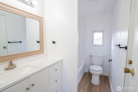 900 N Grape Moses Lake WA 98837