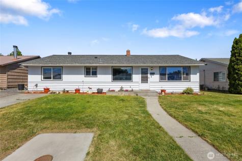 156 SE H Street Ephrata WA 98823