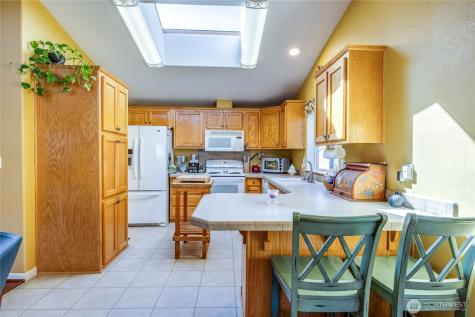 600 Lincoln Road Poulsbo WA 98370