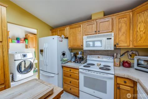 600 Lincoln Road Poulsbo WA 98370