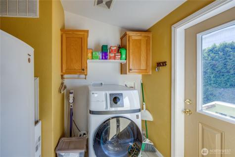 600 Lincoln Road Poulsbo WA 98370