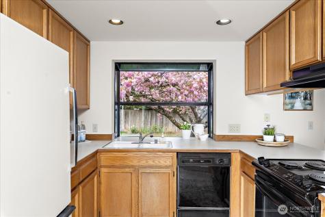3910 Maple Road Lynnwood WA 98037