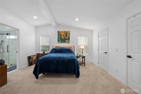 415 Lakeview Road Lynnwood WA 98087