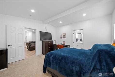 415 Lakeview Road Lynnwood WA 98087