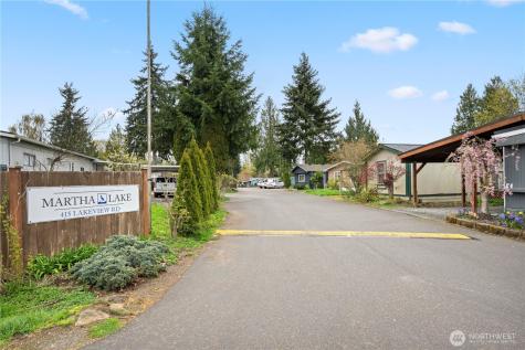 415 Lakeview Road Lynnwood WA 98087