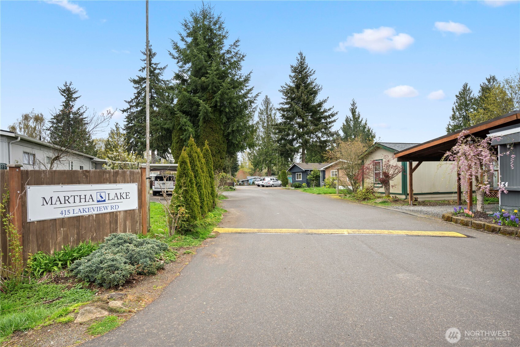 415 Lakeview Road Lynnwood WA 98087