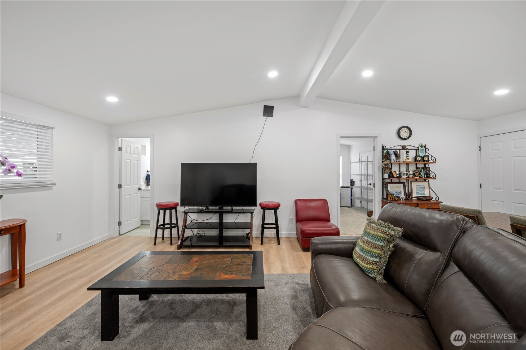 415 Lakeview Road Lynnwood WA 98087