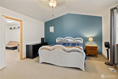 18135 72nd Avenue E Puyallup WA 98375