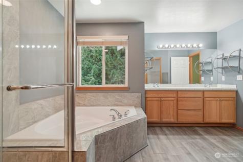 1921 152nd Street Sw Lynnwood WA 98087