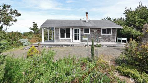 1056 Greenview Avenue SW Ocean Shores WA 98569