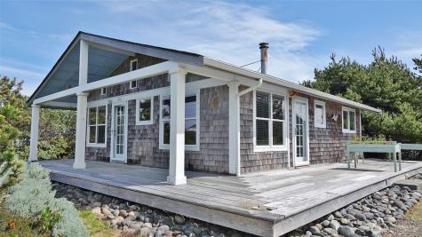 1056 Greenview Avenue SW Ocean Shores WA 98569