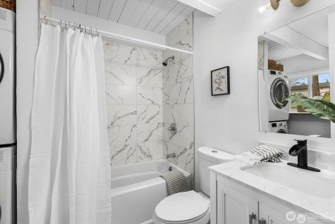 302 Melrose Drive Camano Island WA 98282