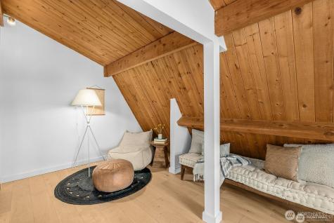 302 Melrose Drive Camano Island WA 98282