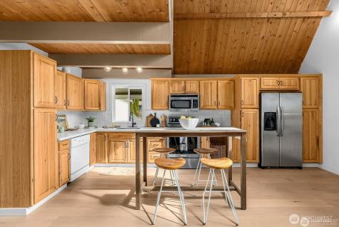 302 Melrose Drive Camano Island WA 98282