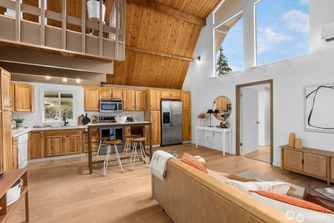 302 Melrose Drive Camano Island WA 98282