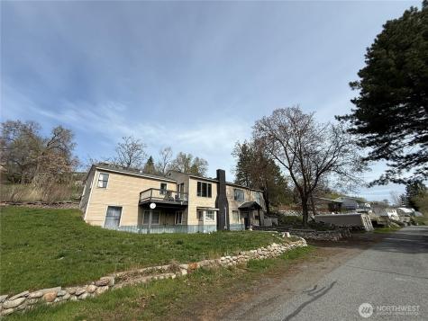 649 5th Avenue N Okanogan WA 98840