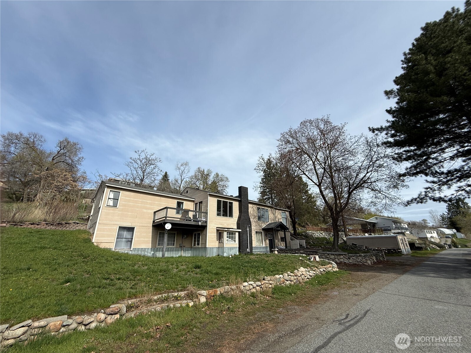 649 5th Avenue N Okanogan WA 98840
