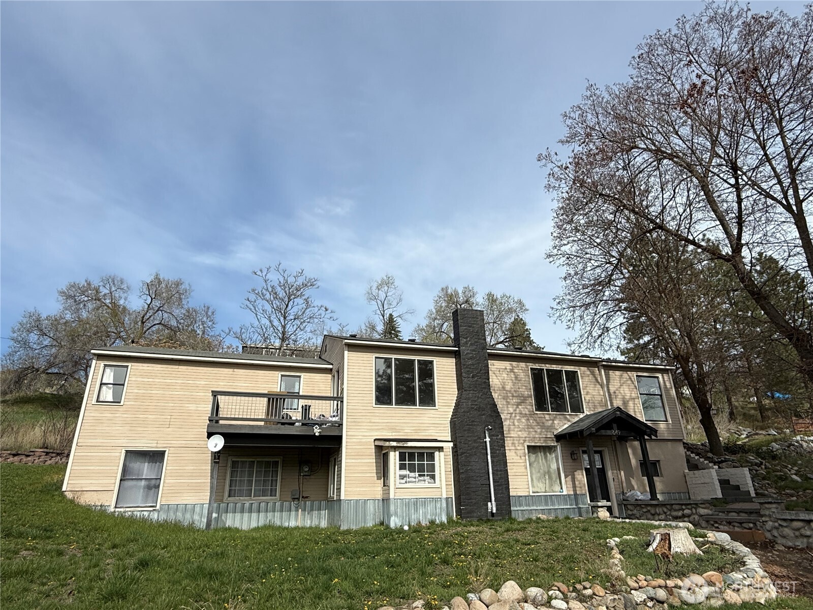 649 5th Avenue N Okanogan WA 98840