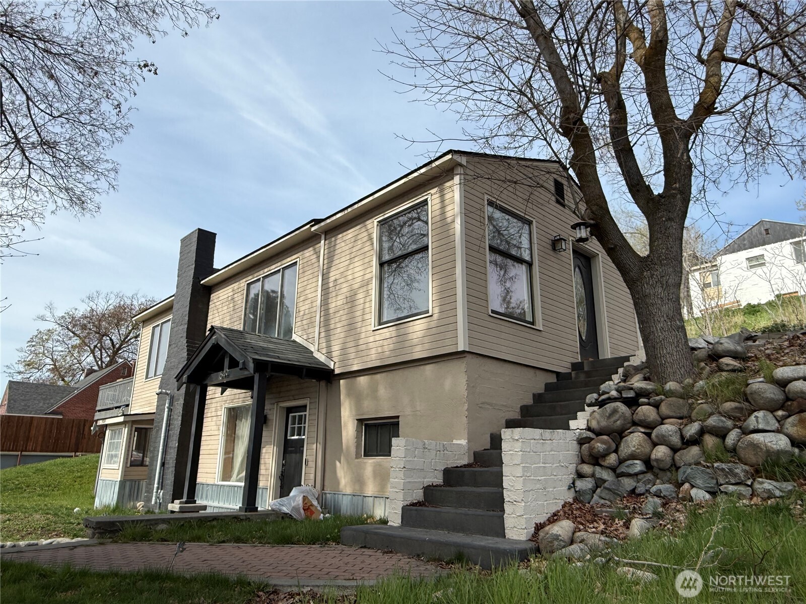 649 5th Avenue N Okanogan WA 98840