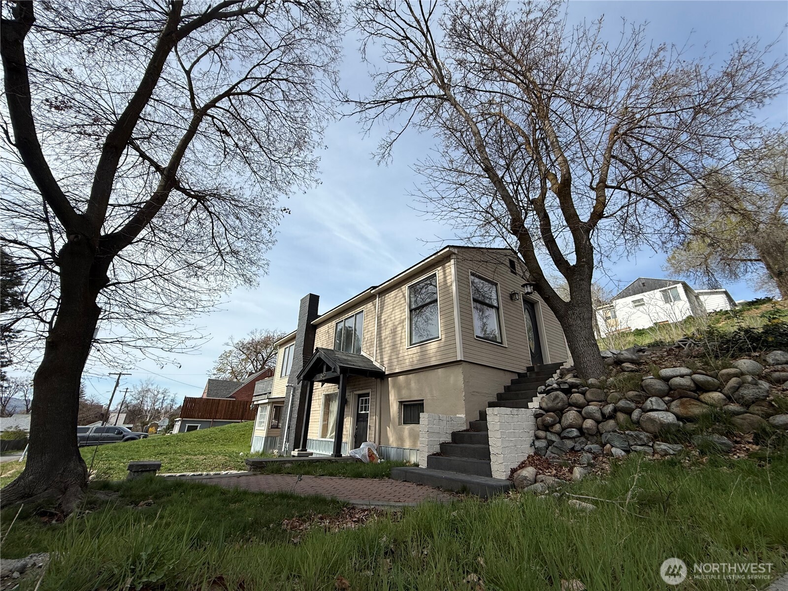 649 5th Avenue N Okanogan WA 98840