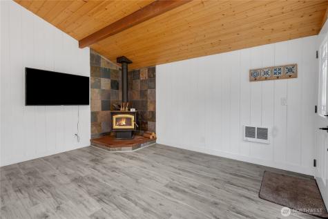 2308 197th Avenue SW Lakebay WA 98349