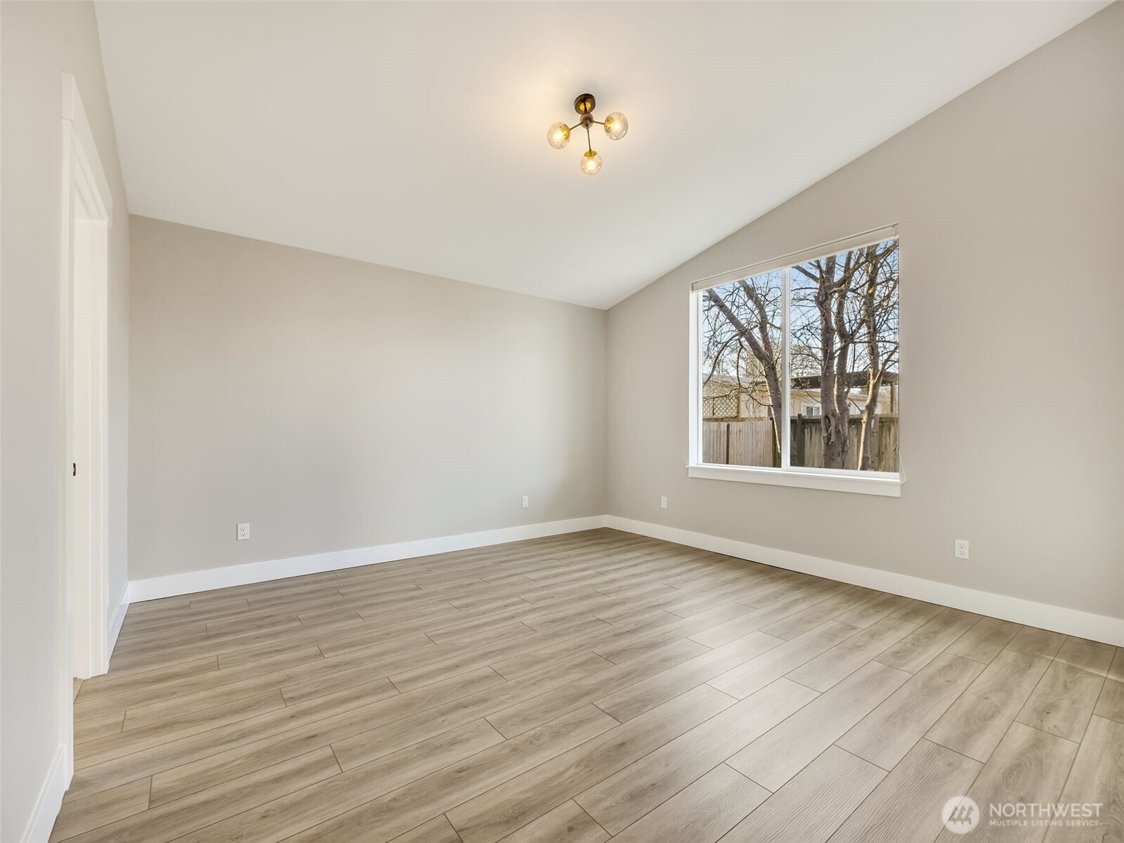 201 24th Street NE Long Beach WA 98631