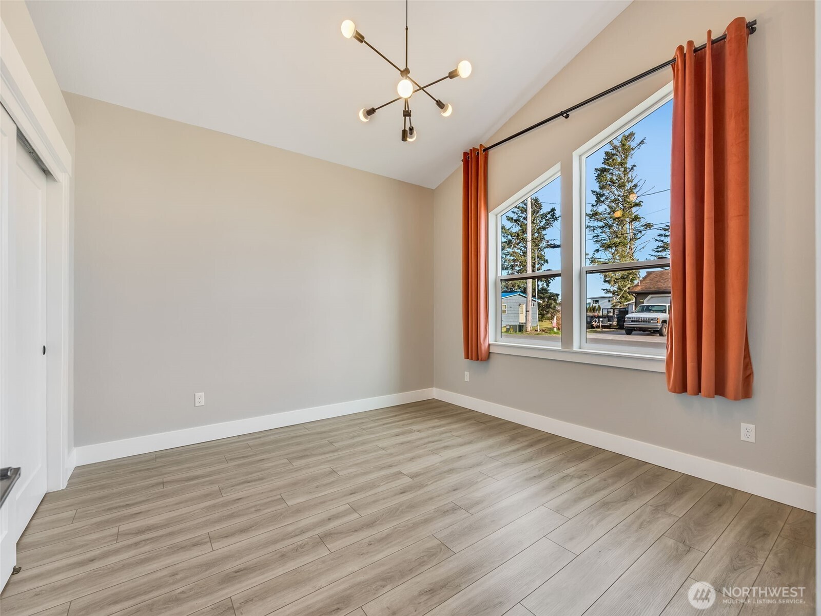 201 24th Street NE Long Beach WA 98631