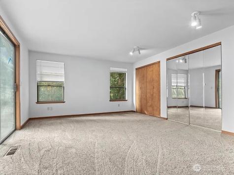 5008 NE 2nd Street Renton WA 98059