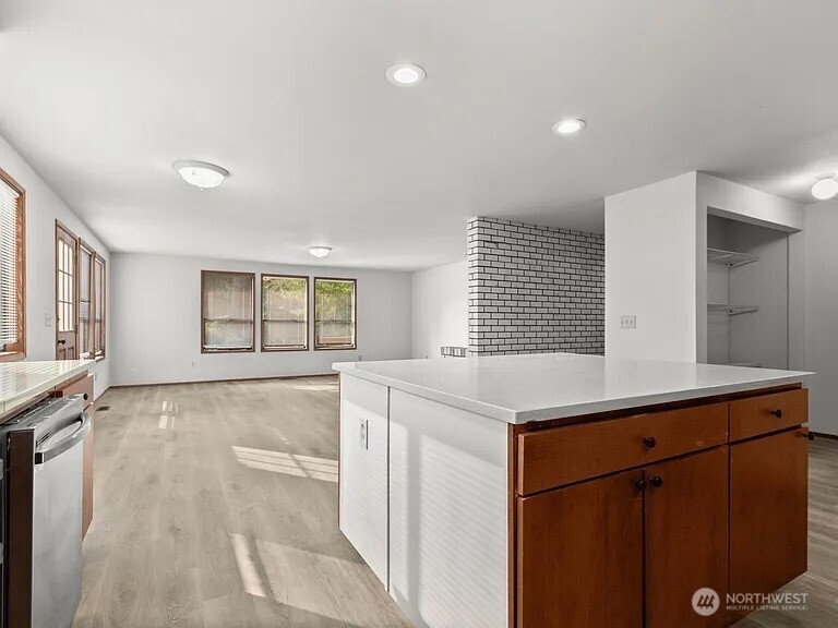 5008 NE 2nd Street Renton WA 98059