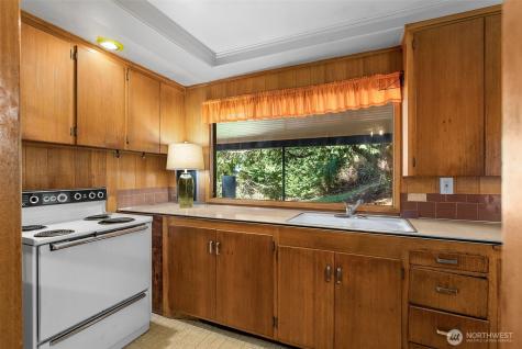 2521 103rd Avenue SE Bellevue WA 98004