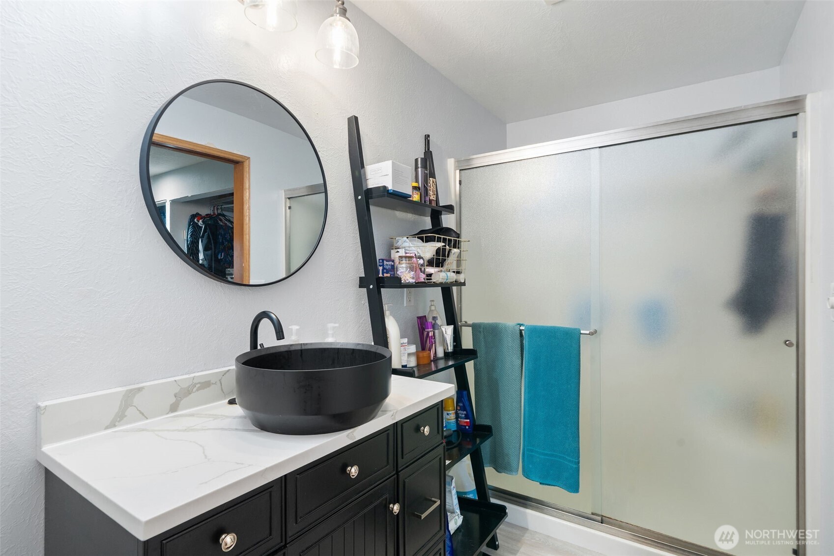 37399 Buck Road NE Hansville WA 98340
