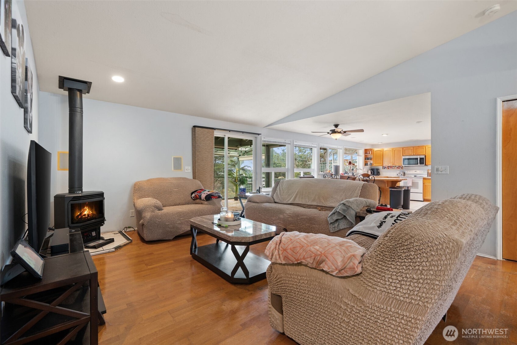 37399 Buck Road NE Hansville WA 98340