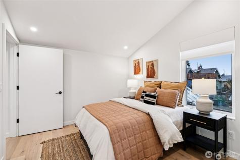8605 5th Avenue NE Seattle WA 98115