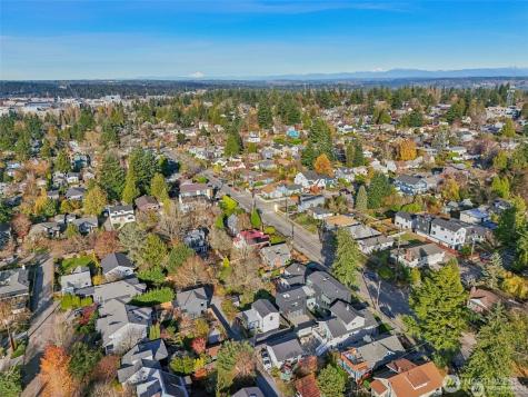 8605 5th Avenue NE Seattle WA 98115