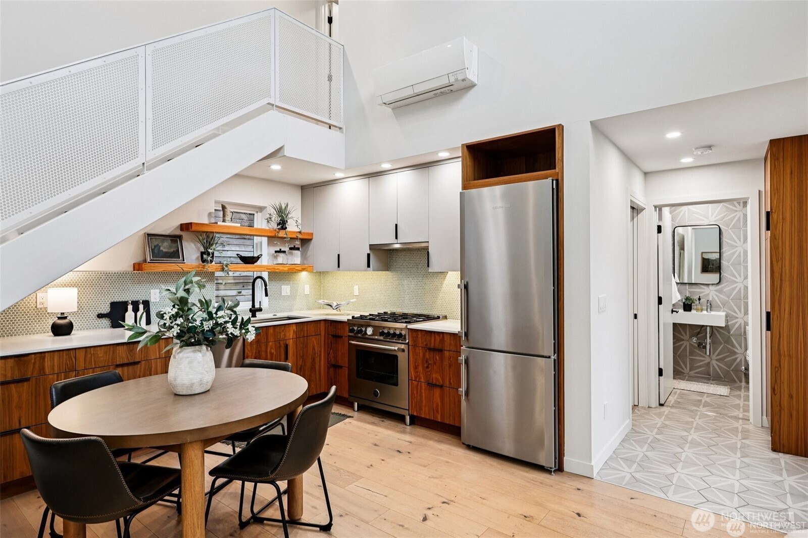 8605 5th Avenue NE Seattle WA 98115