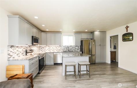 286 Point Brown Avenue SE Ocean Shores WA 98569