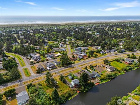 286 Point Brown Avenue SE Ocean Shores WA 98569
