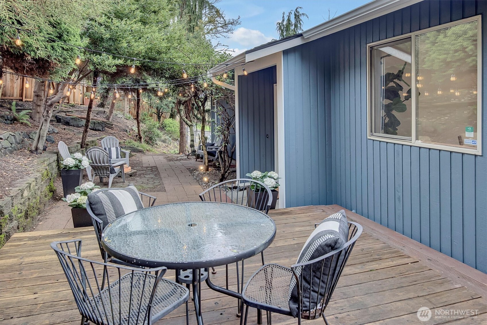 1915 11th Avenue S Seattle WA 98134