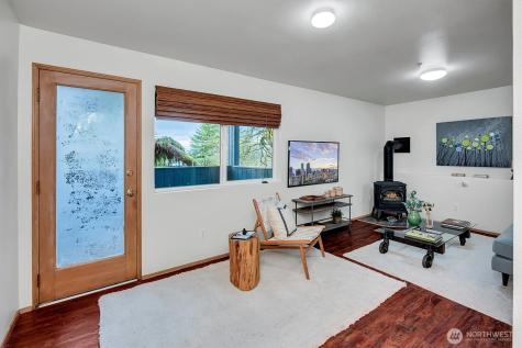 1915 11th Avenue S Seattle WA 98134
