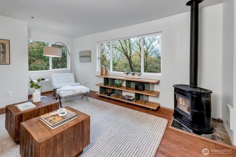 1915 11th Avenue S Seattle WA 98134
