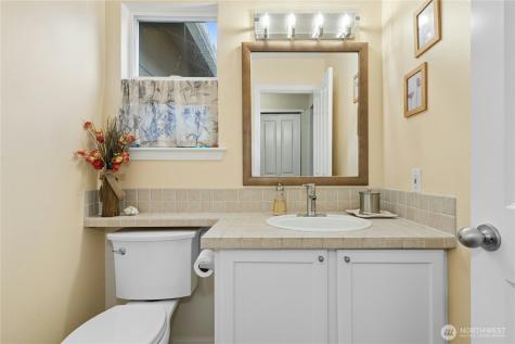 16706 10th Place W Lynnwood WA 98037