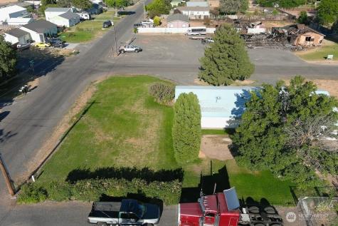 4126 NE Fairview Place Moses Lake WA 98837